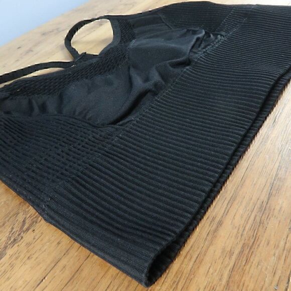 BETSEY JOHNSON BLACK RIBBED RACER BACK SPORTS BRA SIZE MEDIUM - Picture 3 of 5